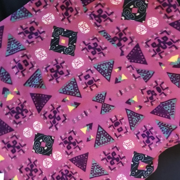 TC LuLaRoe Leggings - Picture 2 of 2